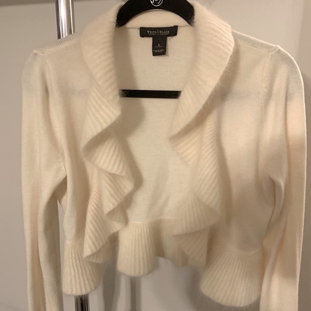 Gorgeous cropped shrug